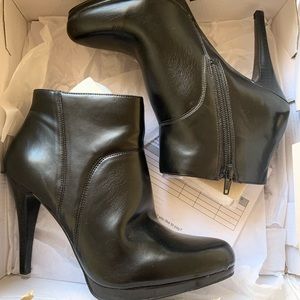 Nine West booties